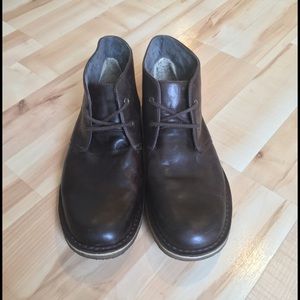 UGG Men’s Leighton Chukka Boot.